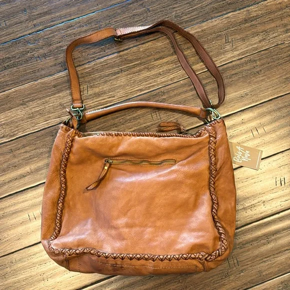 NWT! Gorgeous large Bolsa Nova Leather bag. “Braided” edge details. - Picture 3 of 13